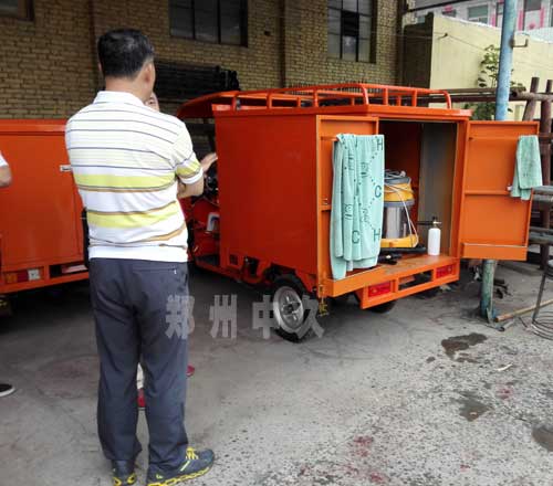 辽宁客户考察上门蒸汽洗车机
